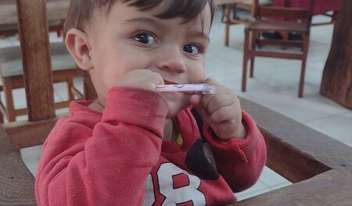 Eu peco ajuda pro levi isac 