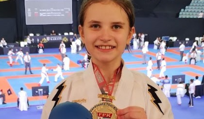 Ajudar a atleta Bella Pepe