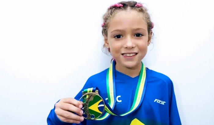 Ajude a cobrir os custos de viagem da Isabella para o Mundial de BMX na Escócia! 