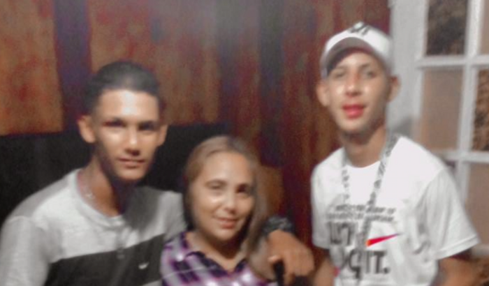 Peço esta ajuda para comprar as passagens para voltar ao meu país Venezuela 