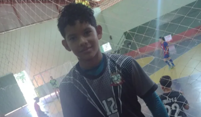 Em Prol de Sandroelison custear os gasto para teste de Base no Atlético mineiro em Mina gerais