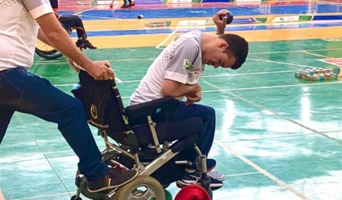 Arrecadar o suficiente pra comprar uma Van transportar atletas cadeirantes por favor 🙏🙏