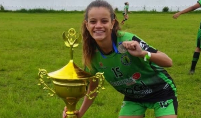 AJUDE-ME EM BUSCA DE UM SONHO (FUTEBOL)