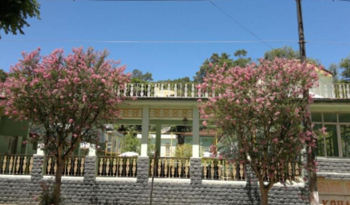 Ajuda para manter o Paraiso Hotel Kohara em funcionamento.