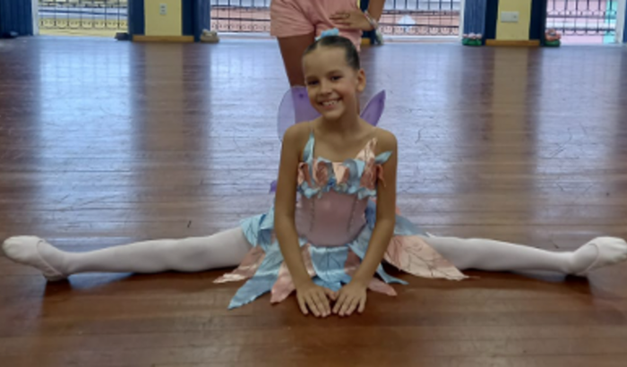 AJUDE A BAILARINA MELYSSA MARIA