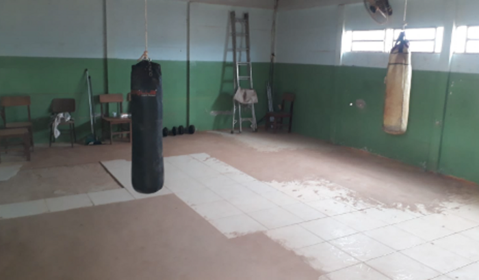 Reforma do salão para atividades de capoeira na zona rural