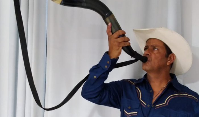 Um berrante profissional pro amigo Chaveco Berranteiro!