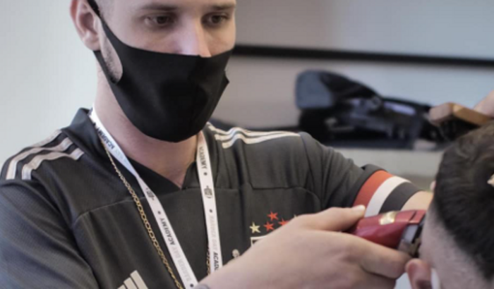 me ajude montar minha barbearia 