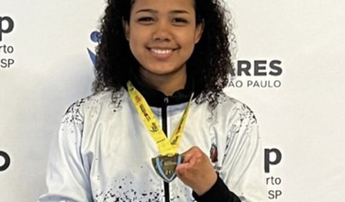 Ajudar a Alessandra a ir pro Campeonato Mundial 