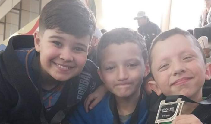 JuntosPeloSonho: Campeões Unidos - Vakinha Esportiva!