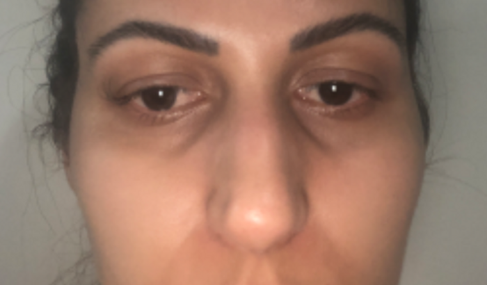 Ajude uma mãe com duas crianças pequenas