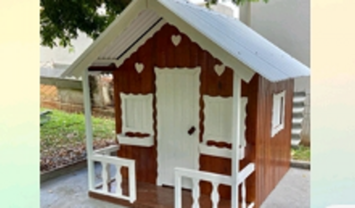 Casinha de madeira (Presente de niver Estela)