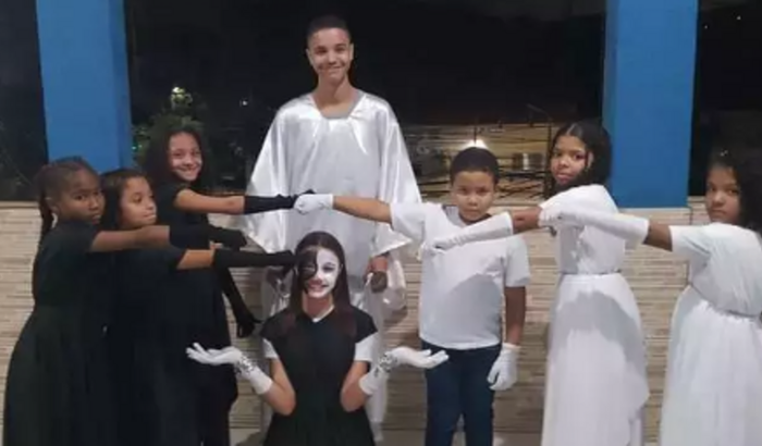 Ajudar um Ministério de Dança infantil da igreja 