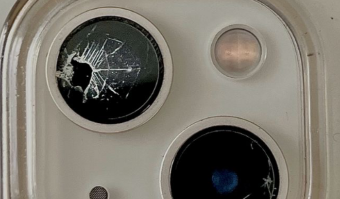 Ajude Sarah a consertar a câmera do celular dela! 