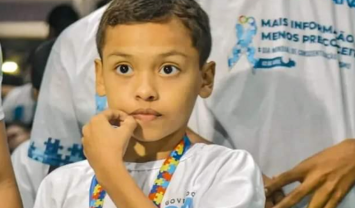 Compra um celular para o nosso pequeno artista Miguel Fernandes ❤
