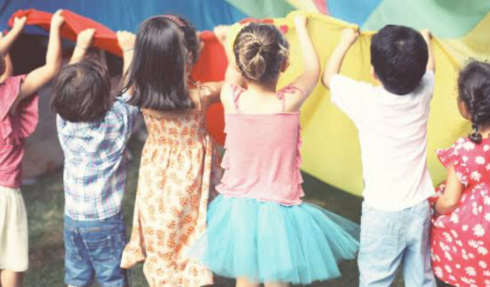 Abrigo Infantil Casa Glorinha - Dia Diferente