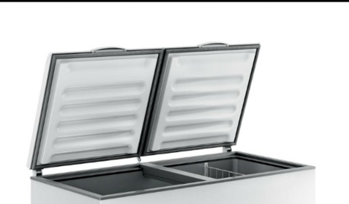 Comprar um congelador duas porta p ajudar no meu trabalho 