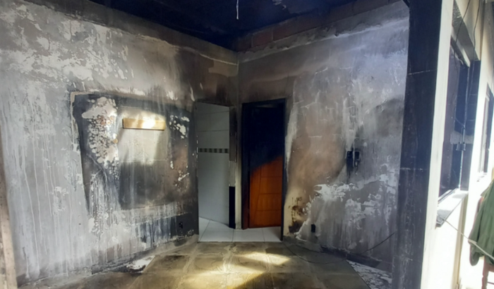 REFORMA DA CASA DA ELZA