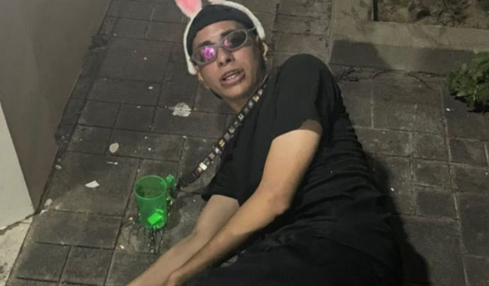 vaquinha beneficente pra viagem de jovem talentoso, ele é bom em fazer merda