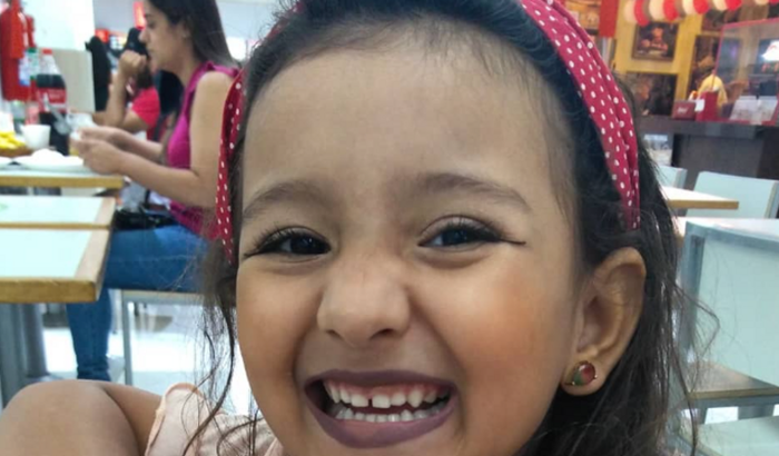 Ajudem a Dudinha ir para o Beto carrero ( sonho dela)