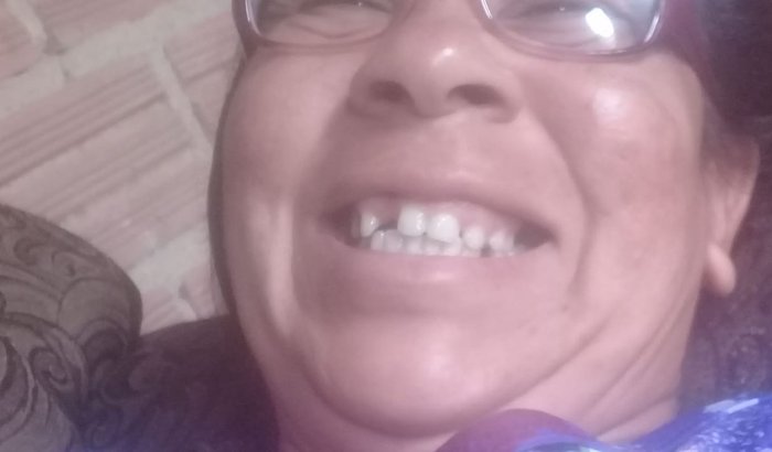 Todos por Leila - Prótese Dentária