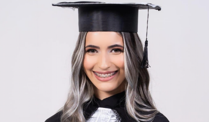 Me ajude com o fundo de formatura 