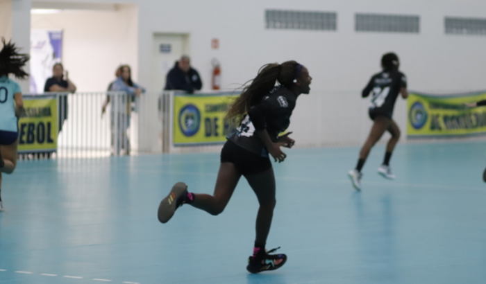 Me ajude a participar do campeonato de handebol no Paraguai.❤️ 🙏