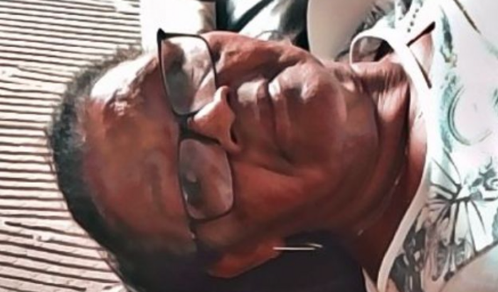 Ajudar em uma máquina de salgados para minha mãe de 67 anos.