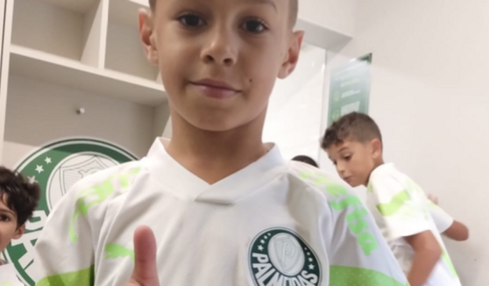 Ajudar PEDRO da VANESSA em sua estadia no PALMEIRAS 