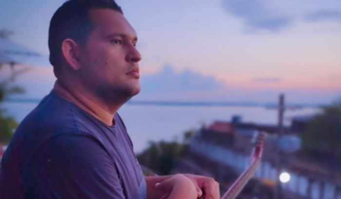 Ajuda para comprar um violão profissional