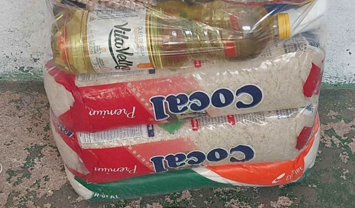 Doação de cesta básica