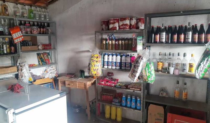 Pedindo uma força pra Deus abençoar e eu conseguir terminar a reforma do meu barzinho aqui no interior do Ceará 