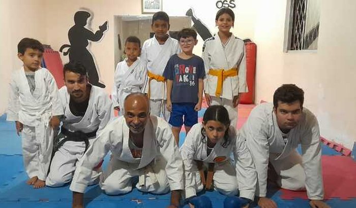 Melhorar   o dojo  academia de karate 