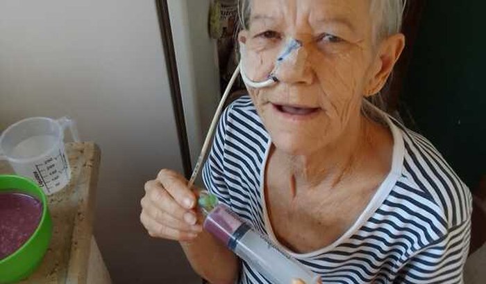 Minha mãe precisa da sua ajuda