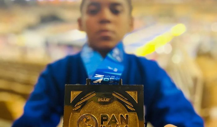 Preciso de ajuda para lutar o Campeonato Europeu na Irlanda