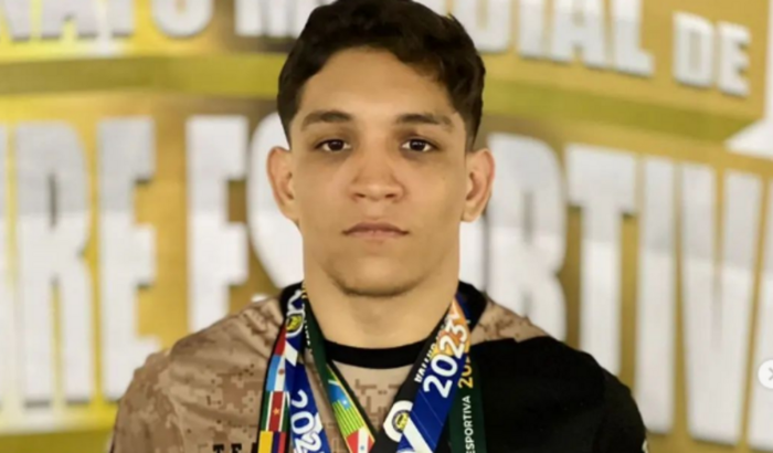 ajuda para ir ao campeonato mundial de MMA 