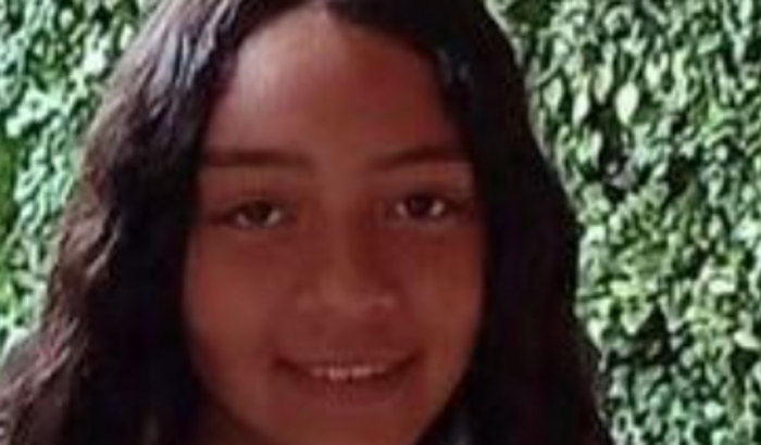 Ajudar no sonho de um aniversário de 15 anos da Lydia