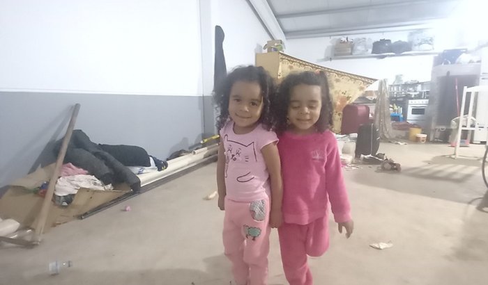 Ajudem Laura e Luisa