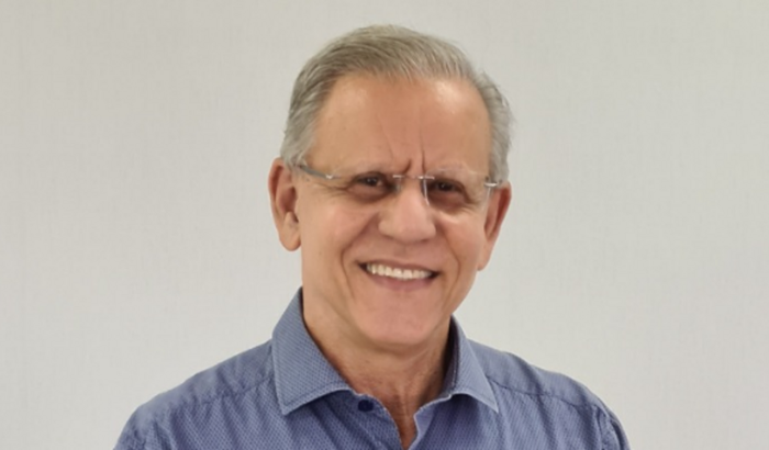 Estátua em homenagem à Angelo Perugini