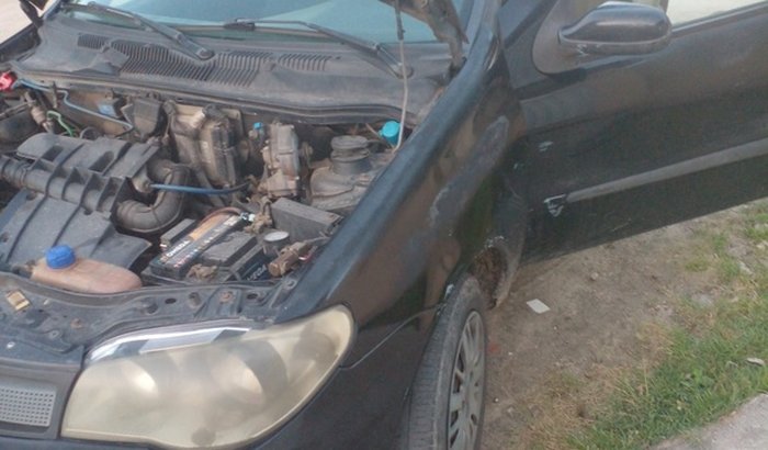 Ajuda para  concerta o carro de trabalho