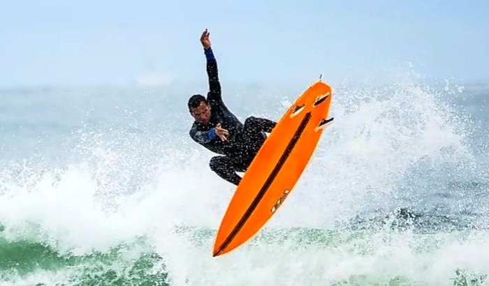 Diego Meinha merece surfar na Indonésia!