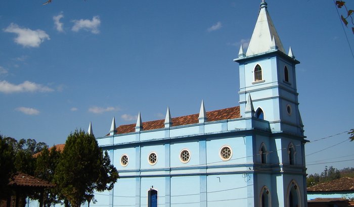 Reforma do pátio da Igreja Nossa Senhora da Glória - Florália MG