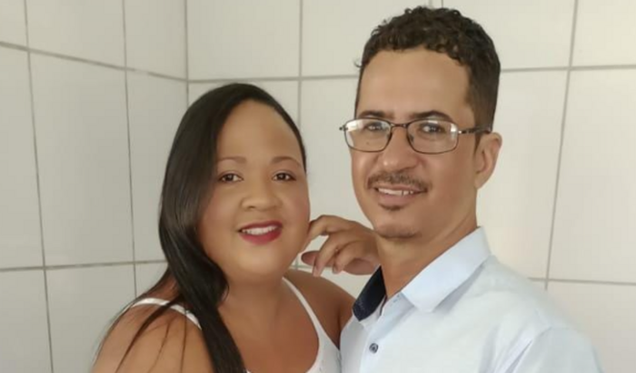 Ajudar no Casamento do casal Mari e Beto!