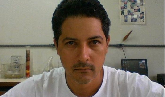 Ajude o Rodrigo Barboza Colares 