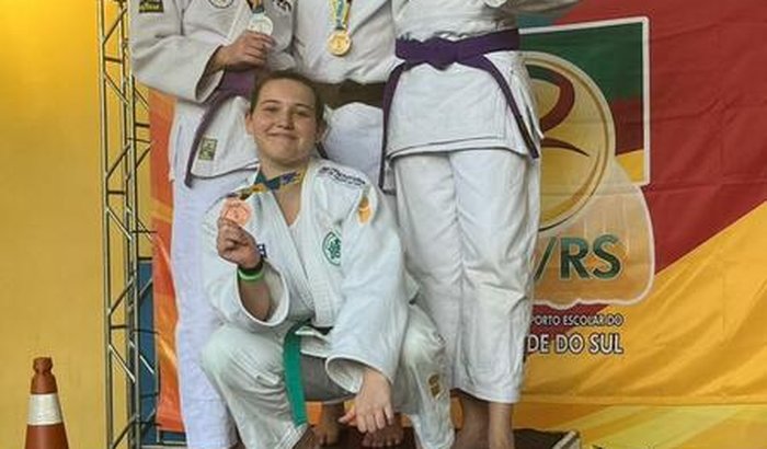 Yasmin Wochniscki no JEB's