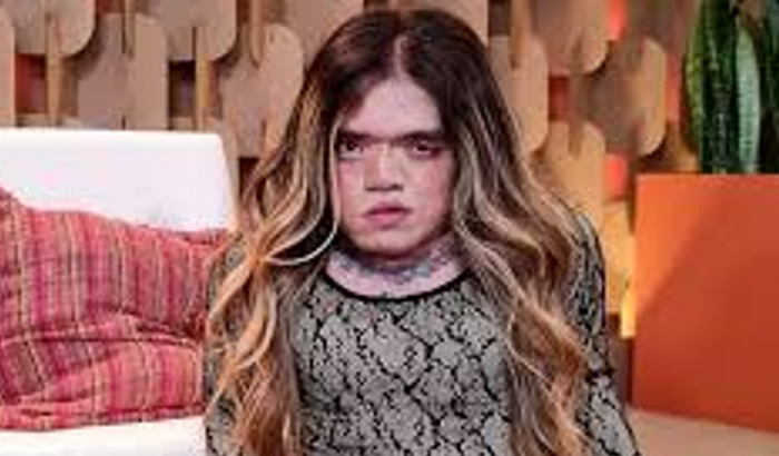 Ajude meu amigo a conseguir um parabéns da Leandrinha