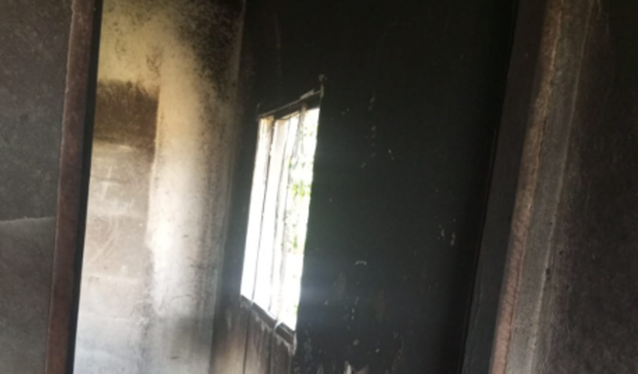 Me ajuda a reconstruir minha casa