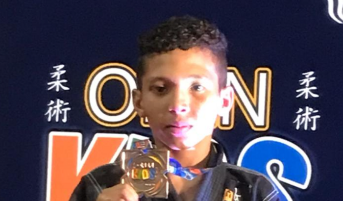 Eu preciso dessa ajudar para custear meus campeonatos de 2023/2024 etc...