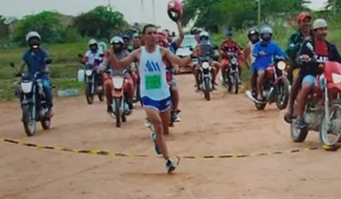 Ajude a comprar uma moto pra Jucelmo (Mé)