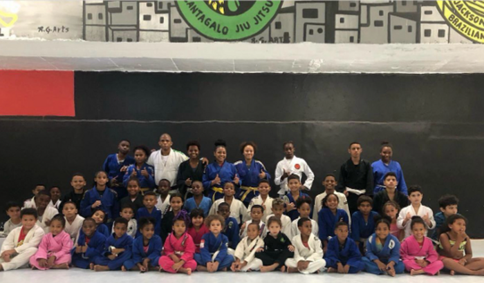 Ajuda para as Crianças do Cantagalo Jiujitsu